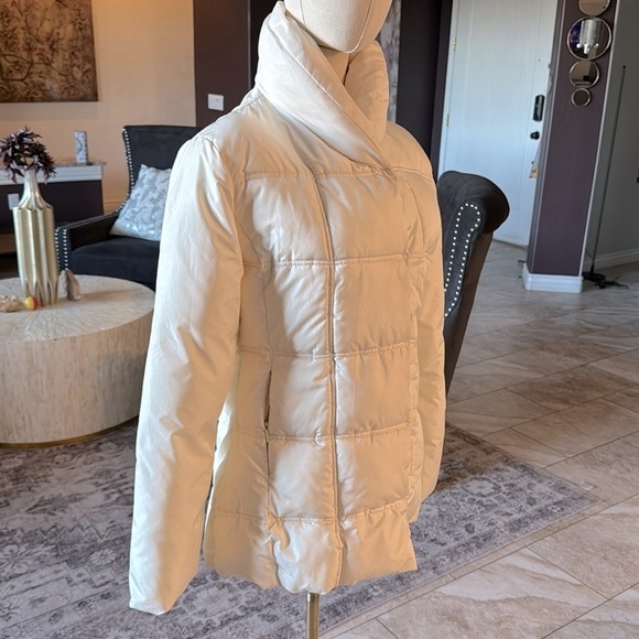 Steve Madden Small Winter White Puffer Jacket - Picture 16 of 17